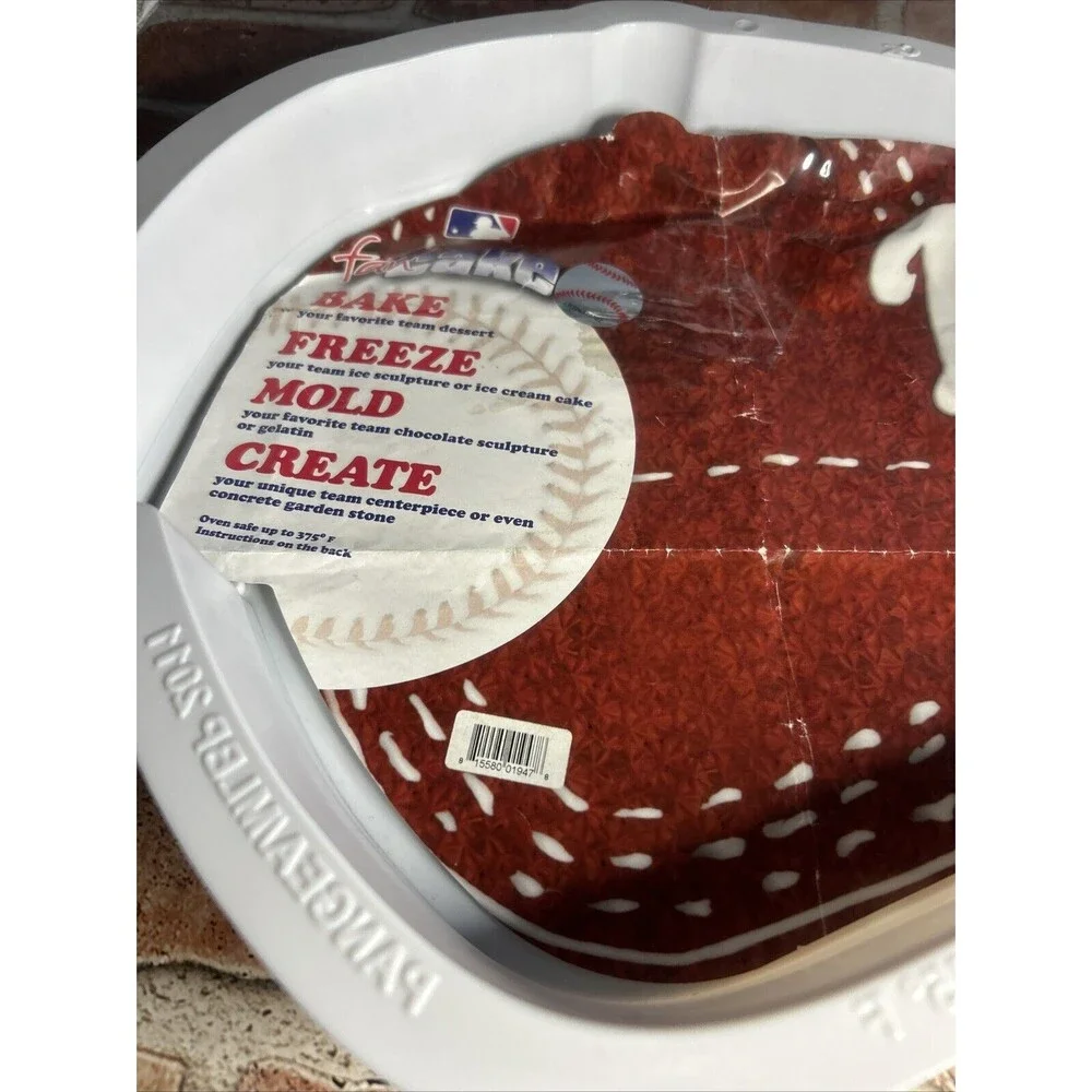 MLB Philadelphia Phillies Fan Cake Mold - Bake, Freeze, Create Plastic Mold